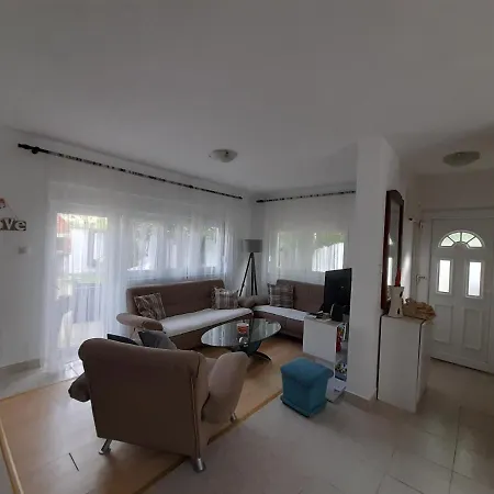 Guma Rastani Villa