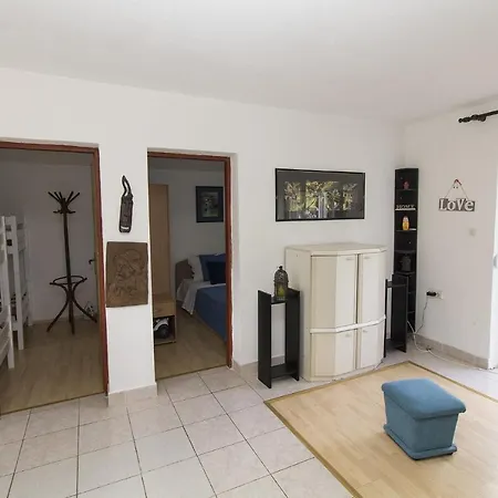 Villa Guma Rastani *