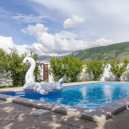 Villa Guma Rastani
