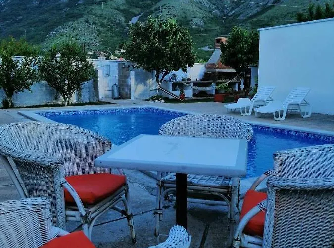 Guma Rastani Villa *